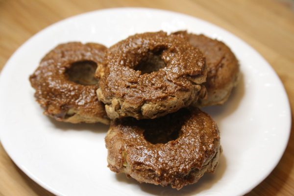 Apple cinnamon donuts