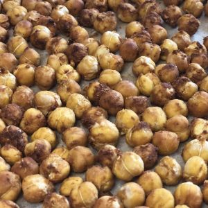 Oil free roasted chickpeas