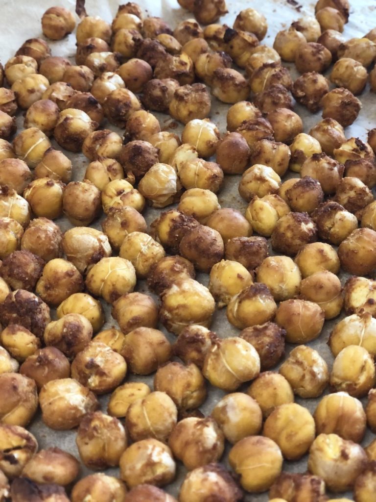 Oil free roasted chickpeas